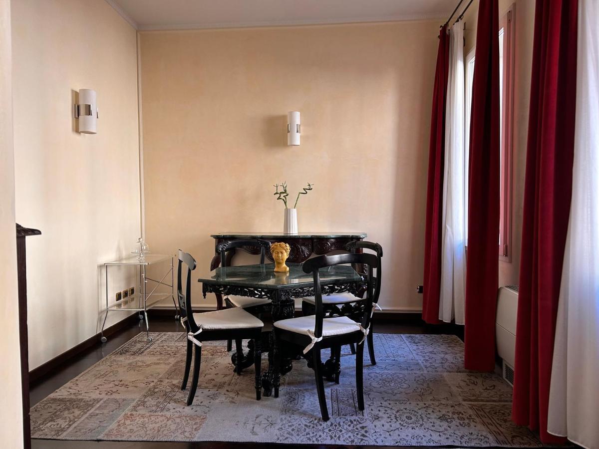 Piazza Maggiore Luxury Apartment Болоня Екстериор снимка